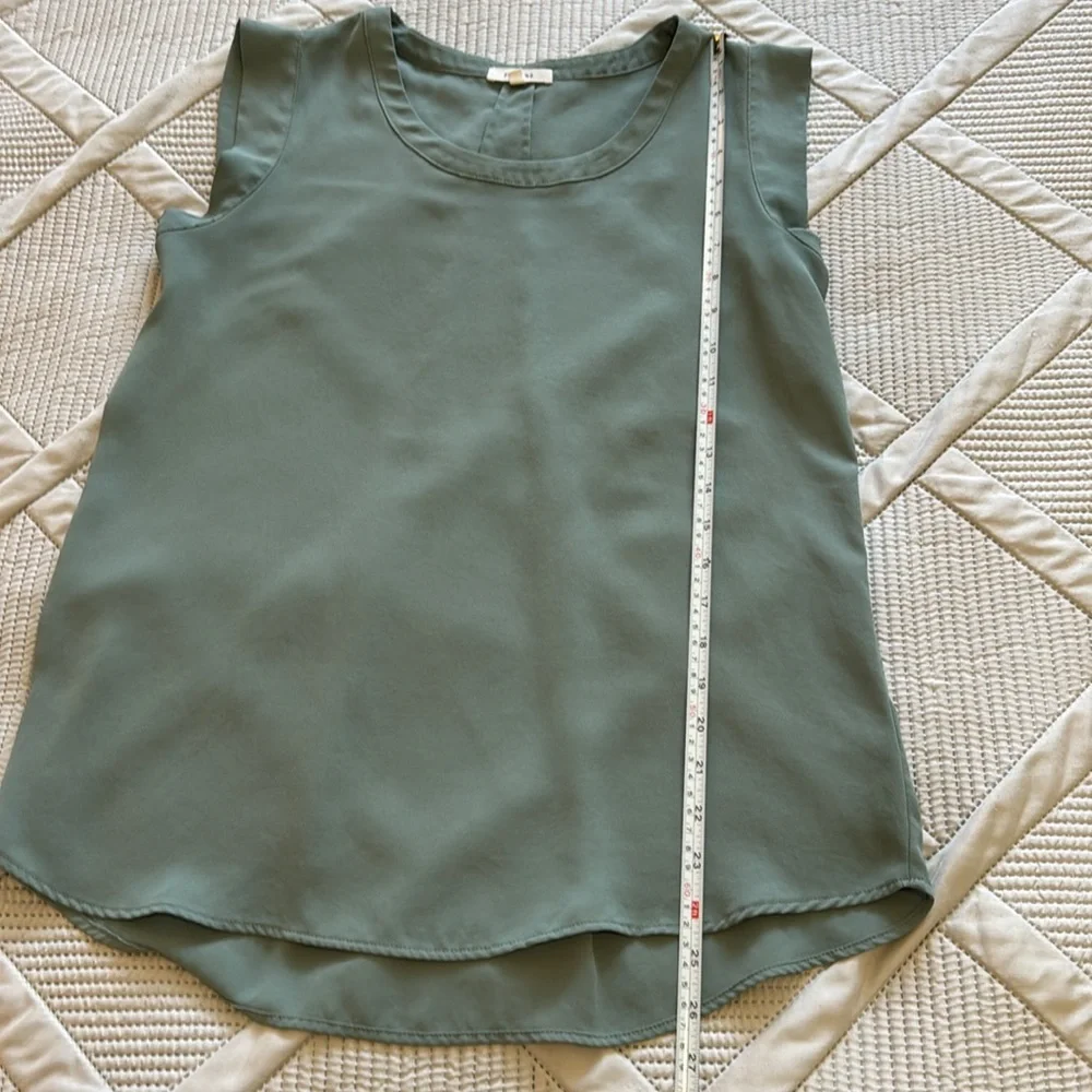 Pleione Sage green Chiffon Cap Sleeve Round Neck Blouse Size XS - Picture 4 of 5